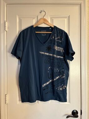 Guess Men's Navy Blue Graphic V-Neck Tee